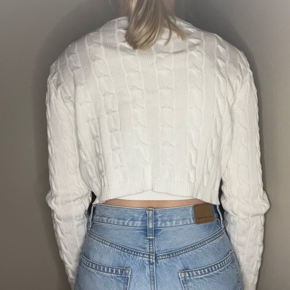 Cable Knit Cropped Sweater - Picture 3 of 5